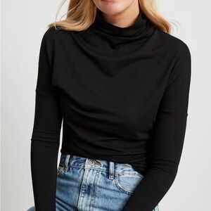 NWT Marcella NYC Denver Mockneck Top in Black - Size M